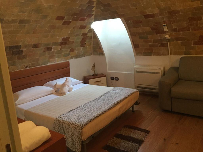 Bedroom 2, Portico dei Sassi, Matera