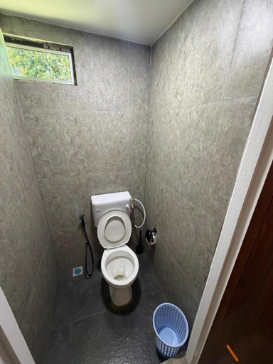 Bathroom 3, Sematan Coral Cottage by MF, Lundu