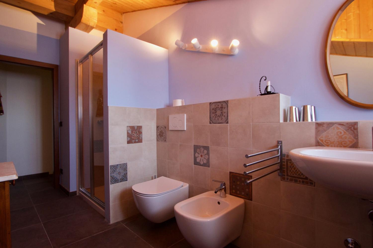 Bathroom 2, B&B Passaggi, Trento