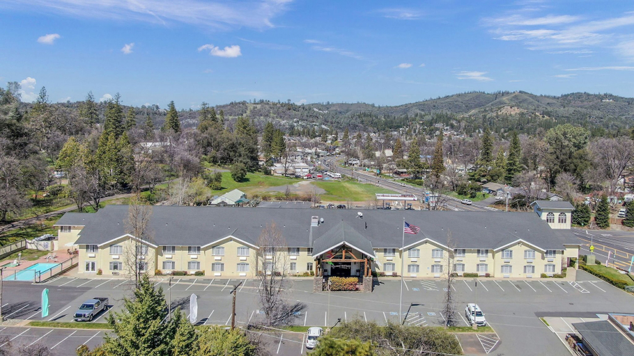 Exterior & Views 2, Murphys Suites, Calaveras