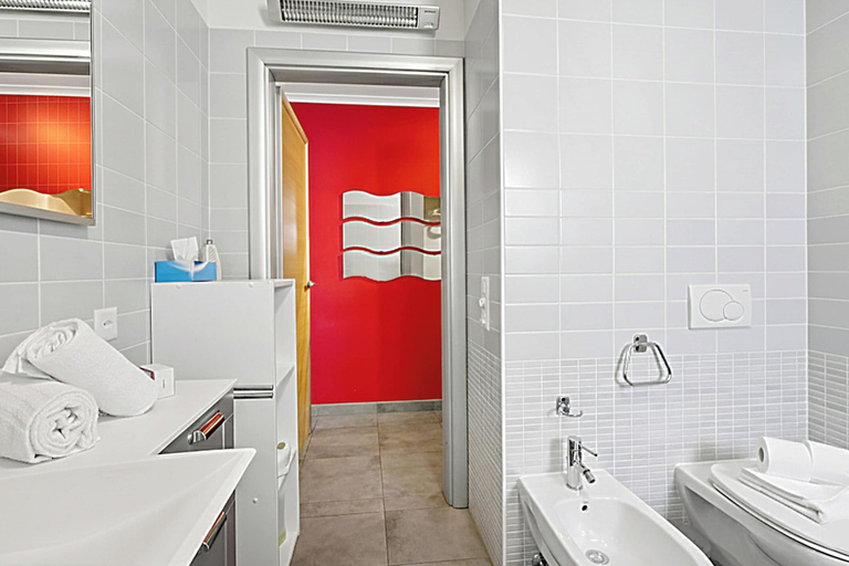Bathroom 5, Locarno Centro Apartment 2BR with Private Garage - Happy Rentals, Locarno