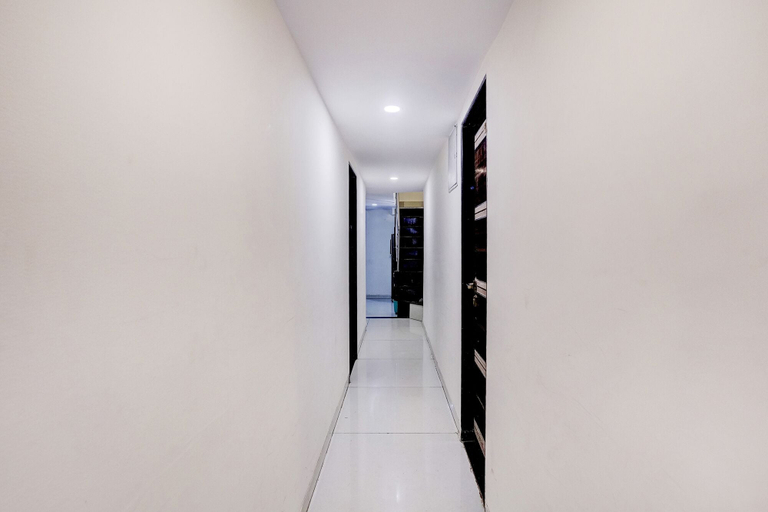 Lobby 5, Fabhotel Blue Light, Mumbai Suburban