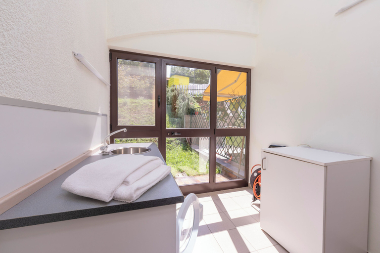 Others 4, Sunset in Ranco: Lakeview Townhouse With Private Garden, Varese