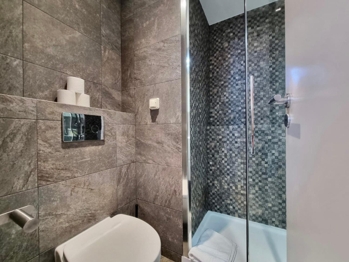 Bathroom 3, LARVOTTO Plage Monaco & Terrasse, Alpes-Maritimes