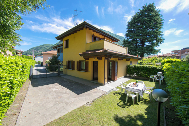 Exterior & Views 2, Le Betulle Garden in Laveno, Varese