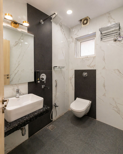 Bathroom, The Universe - Hotels & Banquets, Kolkata