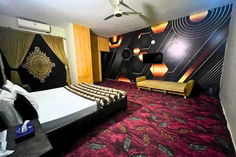 Room 3, Hotel Hayat Palace Johar Town, Lahore