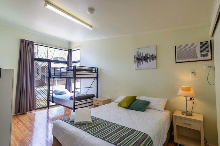 Bedroom 2, Ingenia Holidays Avina, Hawkesbury