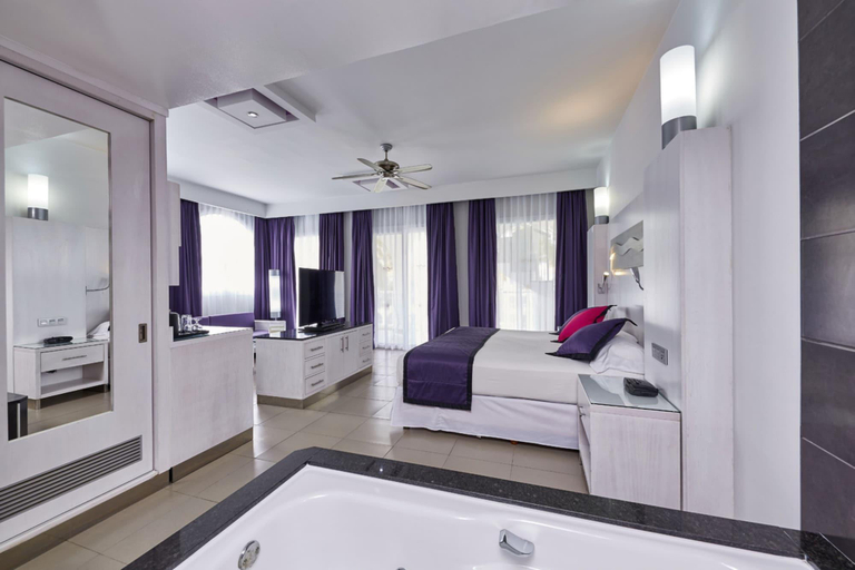 Bathroom 4, Riu Palace Mexico - All Inclusive, Cozumel