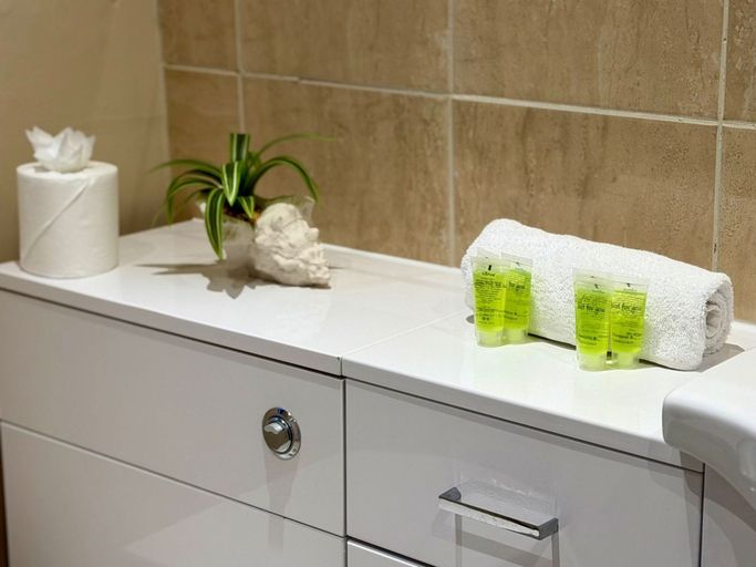 Room 5, South Shields 3BR House Sleeps 6 Great for Group Stays, North Tyneside
