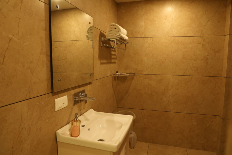 Bathroom, Sona Pristine Hotel And Resort, Sahibzada Ajit Singh Nagar