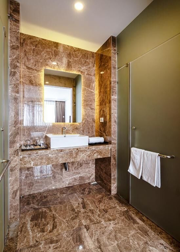 Bathroom 3, Feliz Executive Stay - Thu Dau Mot, Thủ Dầu Một