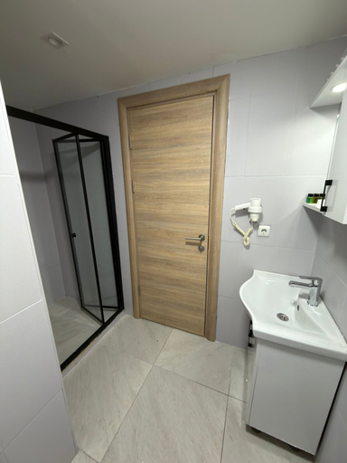 Bathroom 5, Liora Old City, Fatih