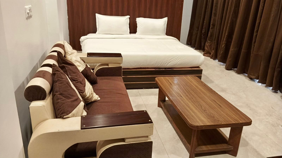 Room, Kumaon Oasis, Almora