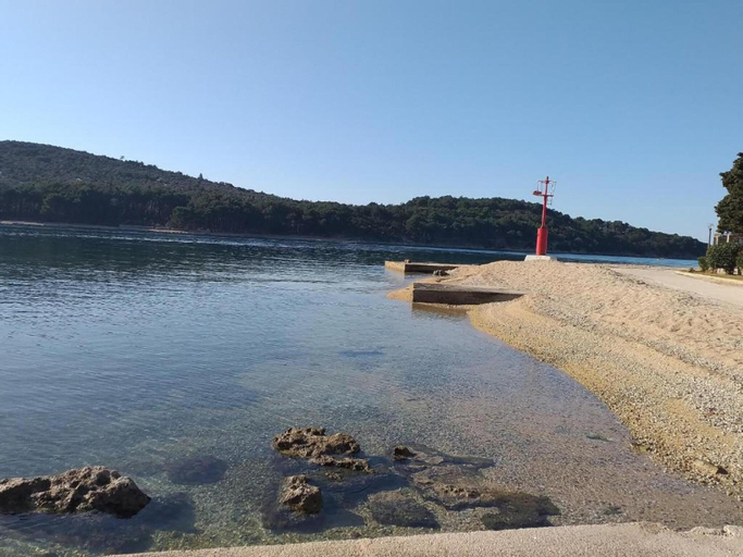 5, Enchanting Summer Apartment With Sea View, Cres