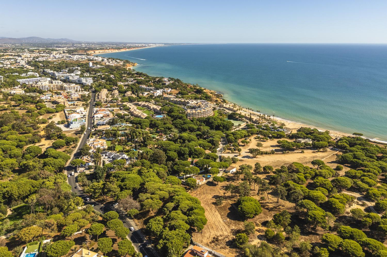 4, Casa Alonso 2 Bedroom Apartment with Pool, Albufeira