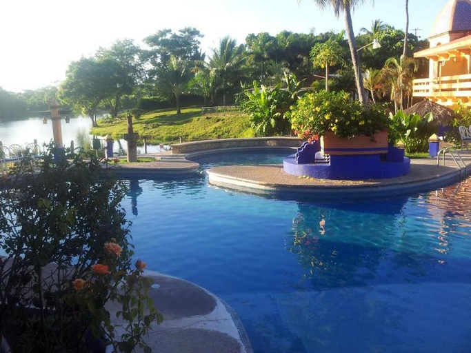 Sport & Beauty 4, Canadian Resort Vallarta, Compostela