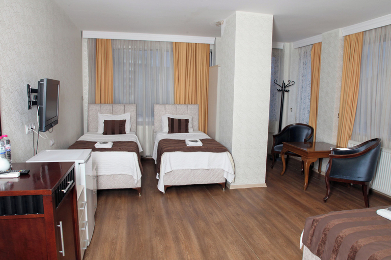 Bedroom 3, Camlica Tower Hotel, Atasehir