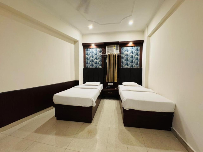 Bedroom 3, Hotel Ganga Aatitheyam, Hardwar