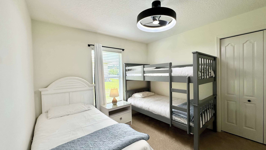 Bedroom, Latitude Adjustment Tuscan Ridge, Polk