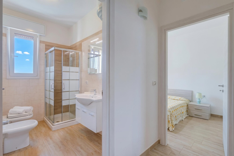 Bathroom 5, Le Bianche Apt 4 - Terrace near the Sea, Taranto