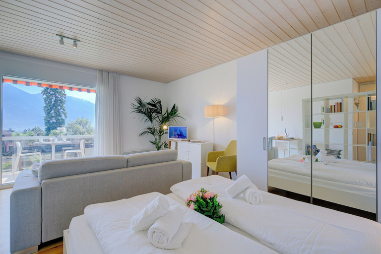 Room 2, Casa Miramonti Muralto With Garage and Garden, Locarno