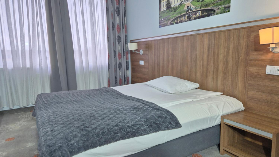 Bedroom 3, Hotel Europa, Lubin
