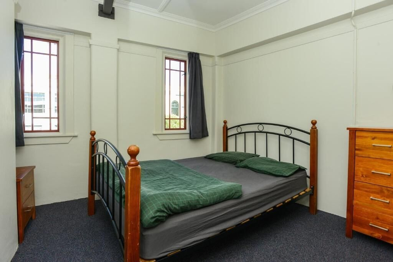 Bedroom 3, The Rotten Apple Back Packers, Hastings city