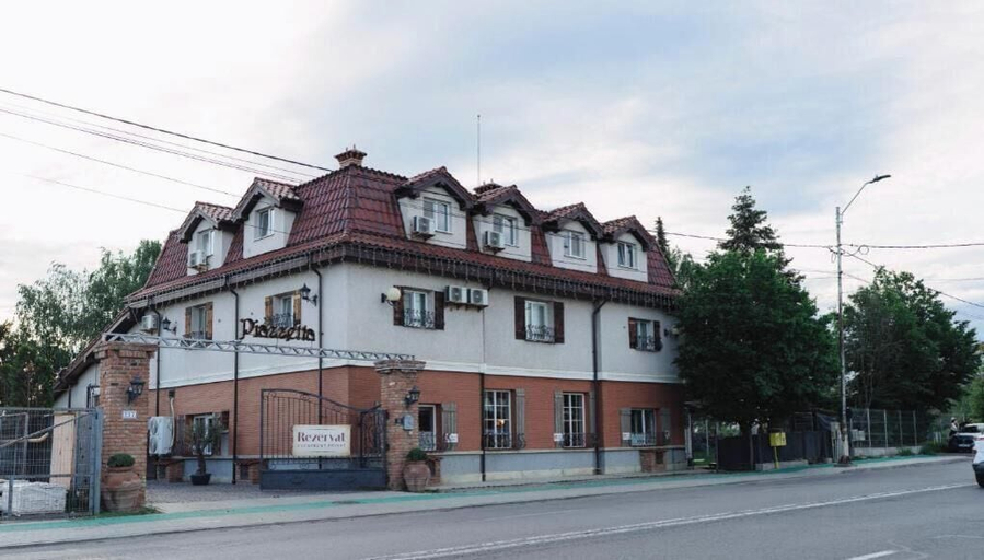Exterior & Views 2, Piazzetta, Bacau
