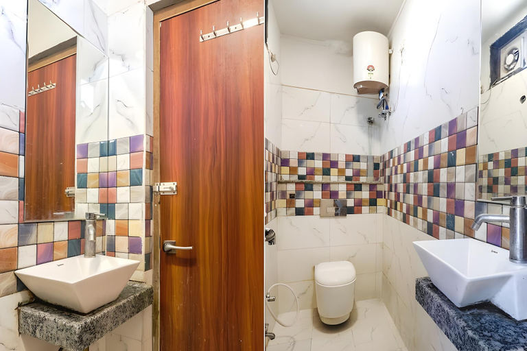 Bathroom 5, Hotel Royal Aanandam, Gwalior