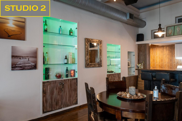 Food & Drinks 4, Platos's Academy Studio 100m² (4min METRO), Attica