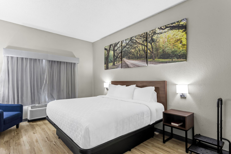 Bedroom 2, Jesup Inn & Suites, Wayne