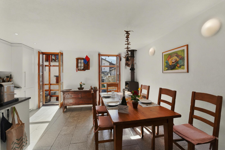 Dining 4, Rustico al Forno Sonogno Near Hiking Trails, Locarno