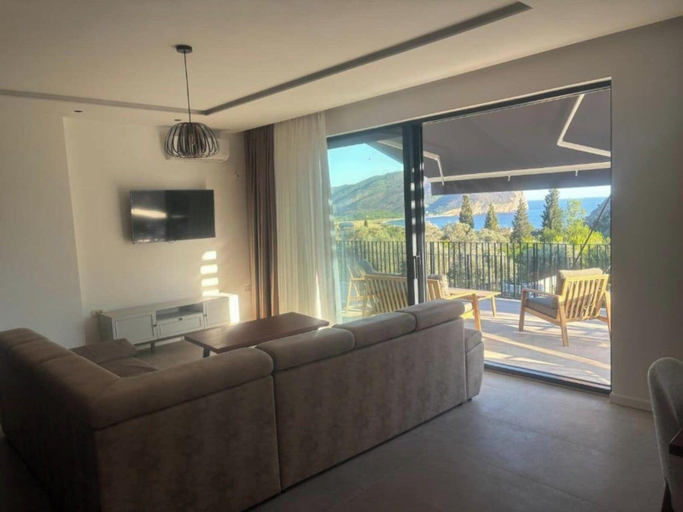 Living area 2, Villa Elysium