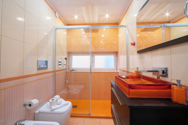 Bathroom, Melide On The Lake for 4, Lugano