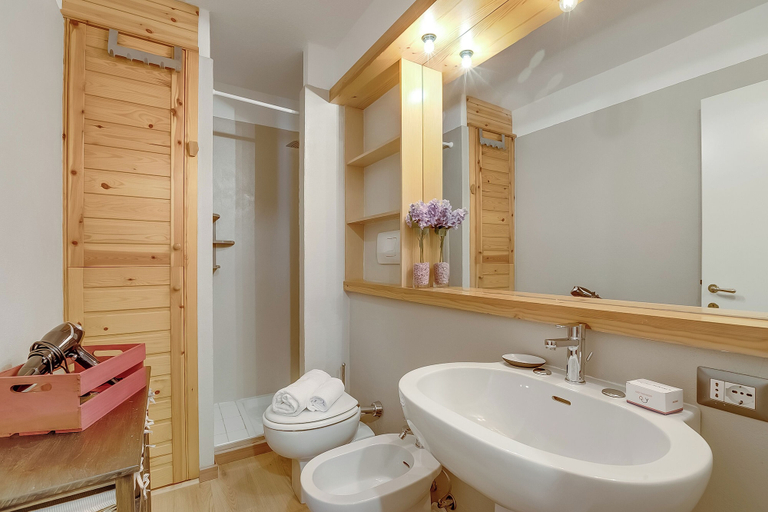 Bathroom 3, Abeti Mountain View, Torino