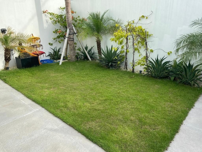 Property grounds, Villa Pendet Bali, Badung