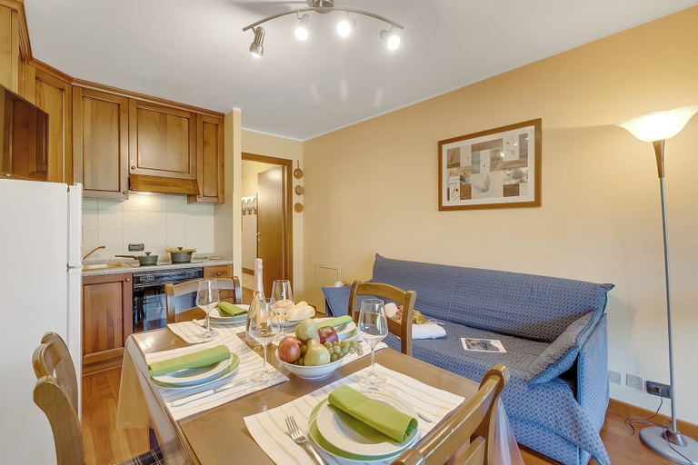 Dining, Appartamento Tracce Di Neve With Parking for 4, Torino