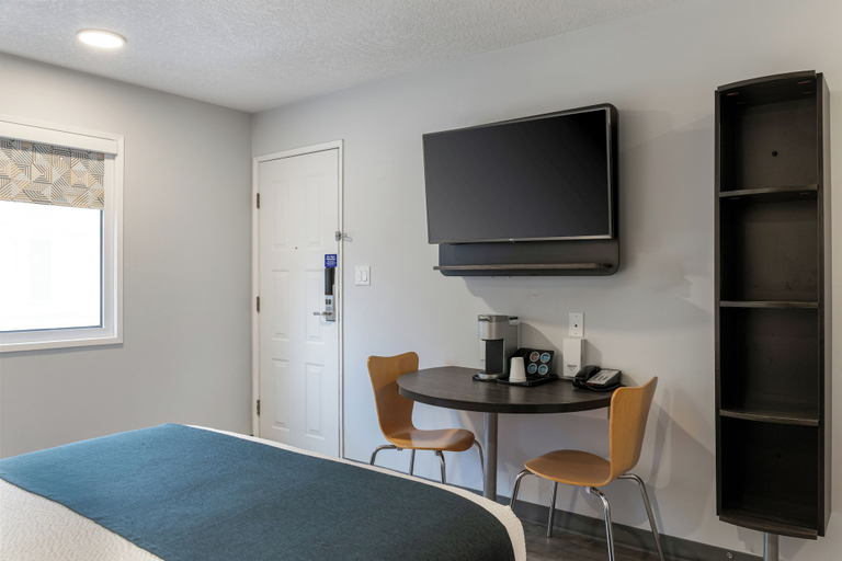 Others 5, Motel 6 Saanichton, BC - Victoria Airport, Capital