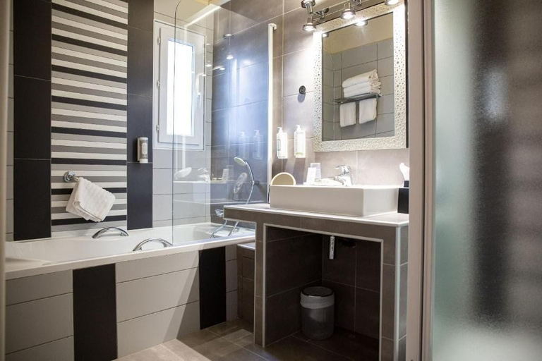 Bathroom 5, Hôtel La Casa Païral, Pyrénées-Orientales