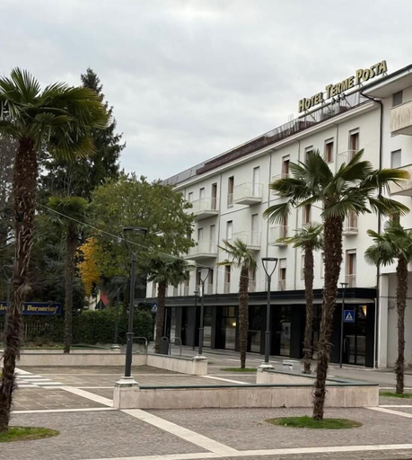 Miscellaneous 5, unity bank hotel terme padova RC12, Padua