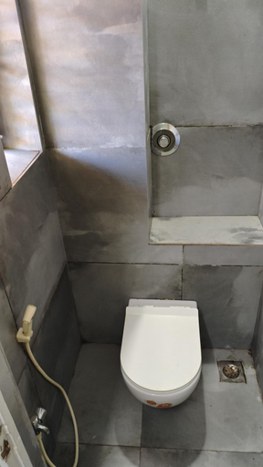 Bathroom 4, Villa Victor, Viluppuram
