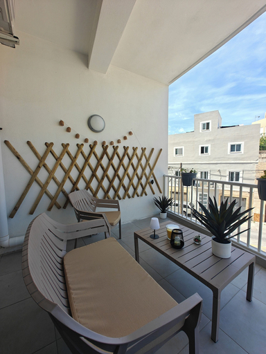Terrace/patio, Modern 2BR APT in Central Birkirkara