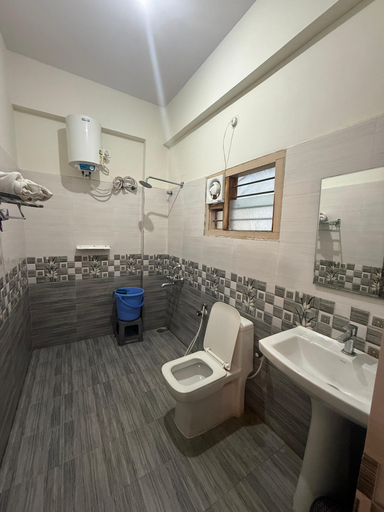 Bathroom 4, Vanah Stays, Mysore