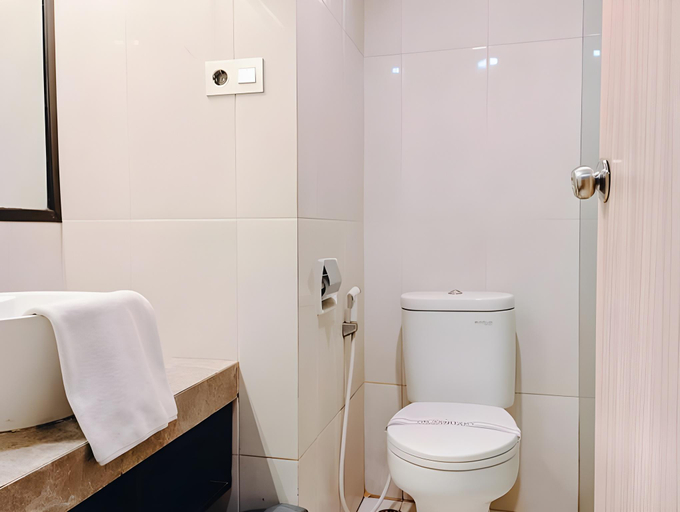 bathroom 5