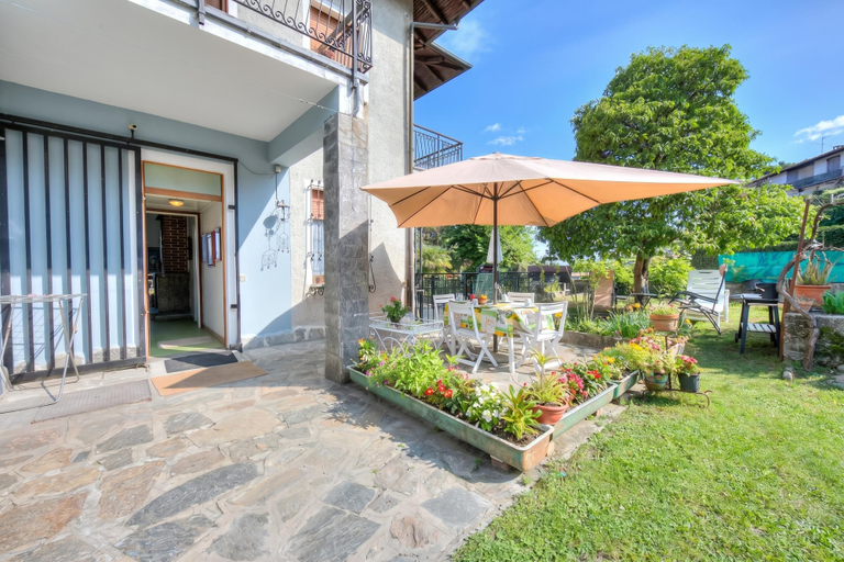 Property entrance 2, La Finestra Sul Lago: Lake Maggiore View & Garden, Verbano-Cusio-Ossola