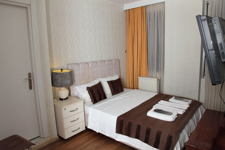 Bedroom 4, Camlica Tower Hotel, Atasehir