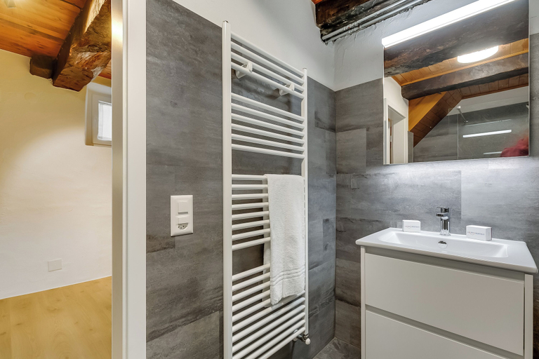 Bathroom 3, Ca dal 1785 Centovalli With Balcony and Parking, Locarno