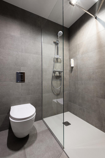 Bathroom 3, River Side Apartments, Oświęcim
