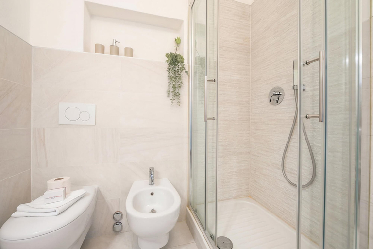 Bathroom 3, Moonlight - 150m From the Lake, Lugano